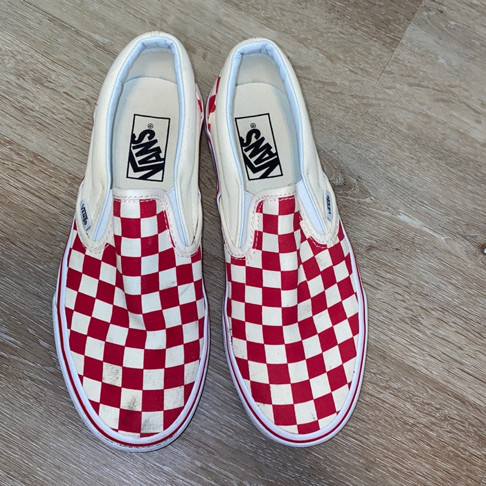 Women’s 7.5 vans red checkered